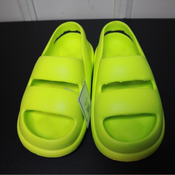 Ladies Double Band Puff Slide Sandals SIZE 8 - Picture 1 of 4